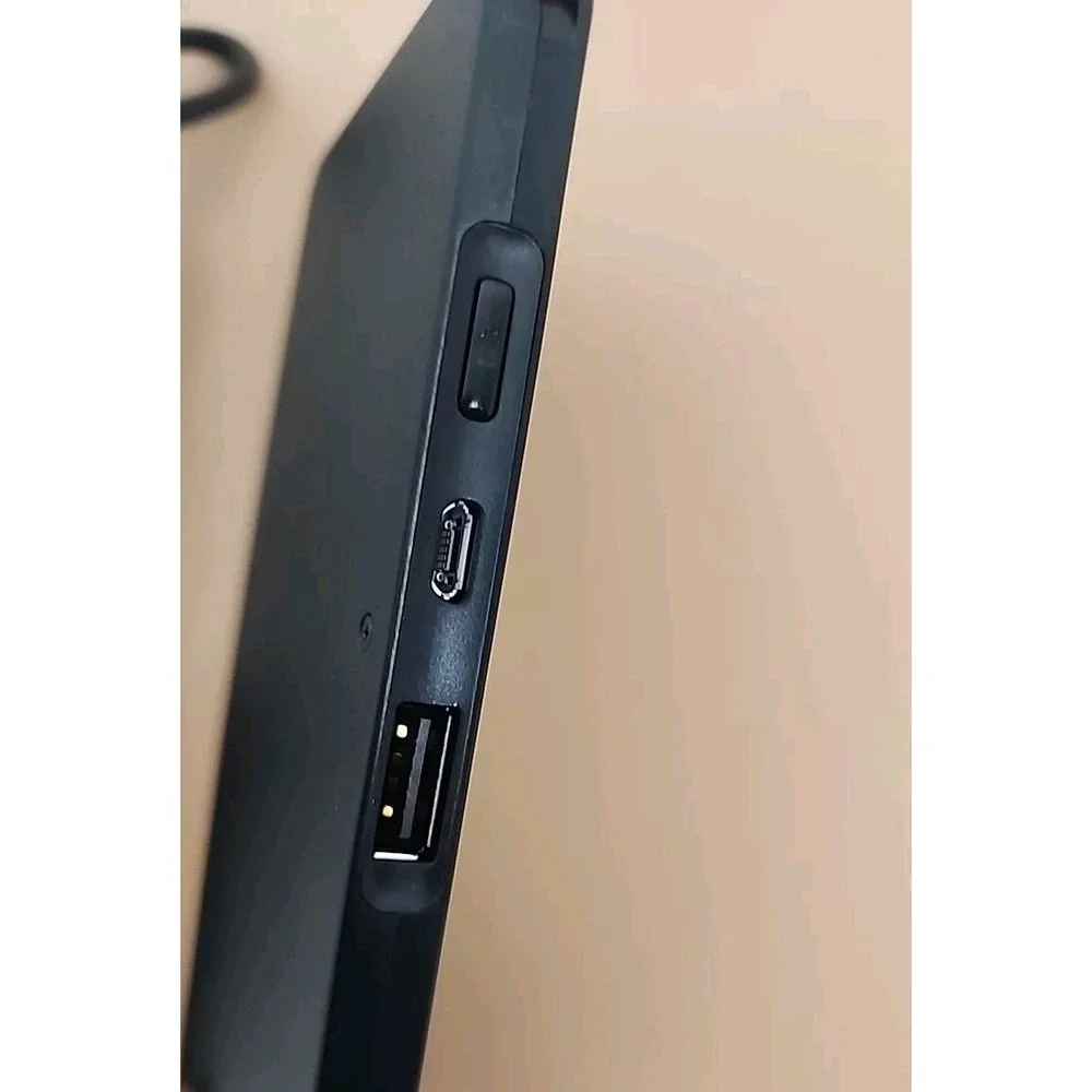 Motorola Power Pack Slim 4000 Portable Battery Pack & AC Charger P4000 89584N‎